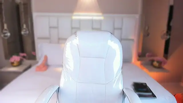 JessyEvans online show from February 26, 2026, 7:36 pm