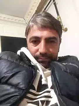 Snapshot of Muratcanik44 chatting on March 10, 2026, 12:58 am Muratcanik44 online show from March 10, 2026, 12:58 am