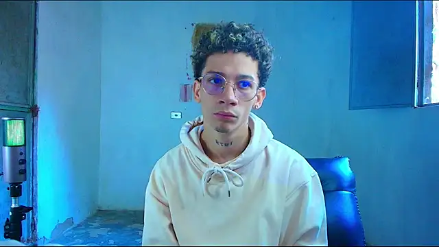 mateodeamjo online show from February 10, 2026, 1:43 pm