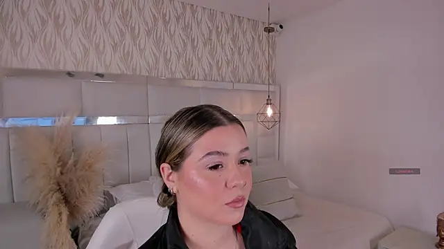 Snapshot of 1m_dalhia chatting on December 4, 2025, 8:41 pm 1m dalhia online show from December 4, 2025, 8:41 pm