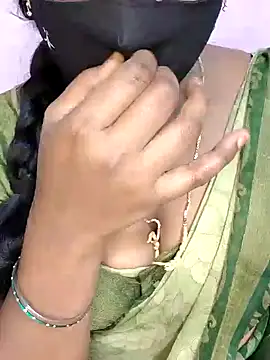 louise92 online show from December 7, 2024, 4:42 pm