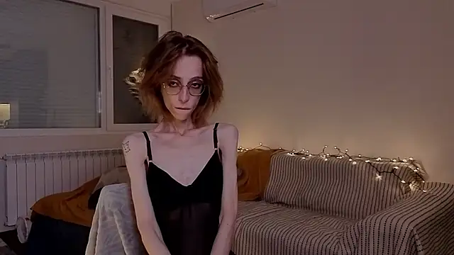 amber quell here online show from November 29, 2025, 4:18 pm