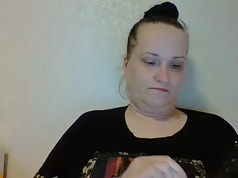  squirty cum lady  online show from March 13, 2025, 8:32 pm