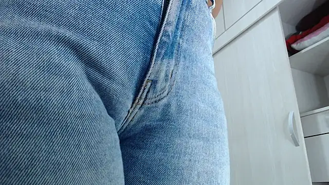 Snapshot of Amelia_Debora_Antonella chatting on November 16, 2025, 12:54 pm Amelia Debora Antonella online show from November 16, 2025, 12:54 pm