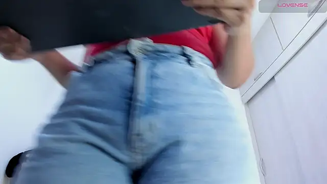 Amelia Debora Antonella online show from April 20, 2026, 4:30 pm