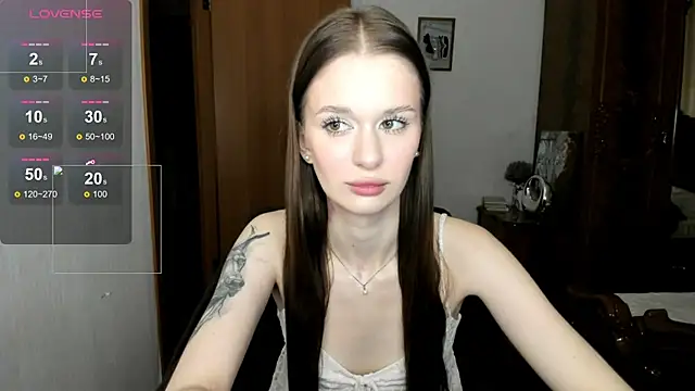EmilySoul online show from May 14, 2026, 4:48 pm