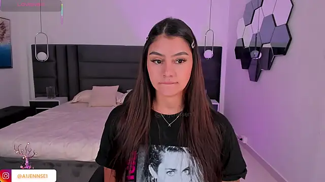 Snapshot of AllyJensen chatting on October 13, 2025, 10:17 am AllyJensen online show from October 13, 2025, 10:17 am