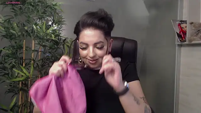 BustyAllyy online show from February 12, 2025, 12:48 am
