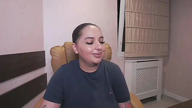BustyAllyy online show from June 20, 2026, 7:52 pm