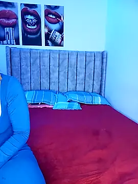 LABARBIEBLANCA online show from March 21, 2025, 7:35 pm