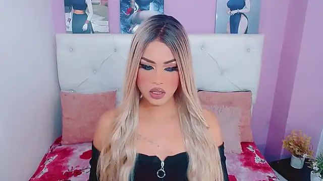 Snapshot of Amanda_bigx chatting on February 21, 2026, 6:48 am Amanda bigx online show from February 21, 2026, 6:48 am