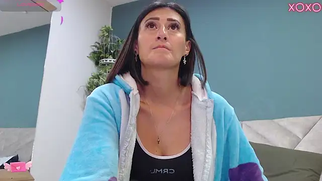 SharisWillian online show from October 11, 2025, 4:30 pm