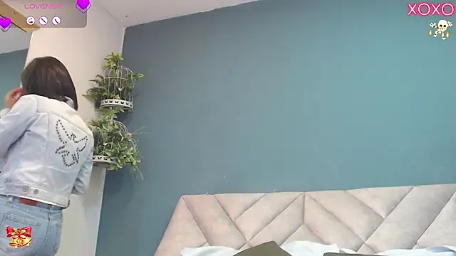 SharisWillian online show from November 8, 2025, 4:27 am