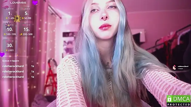JustMeowGirl online show from May 8, 2026, 5:11 am
