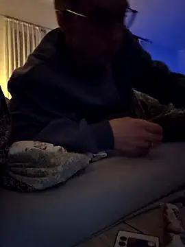 Schnubby1 online show from March 14, 2025, 7:12 pm