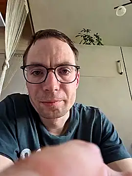 Schnubby1 online show from February 21, 2025, 1:00 pm