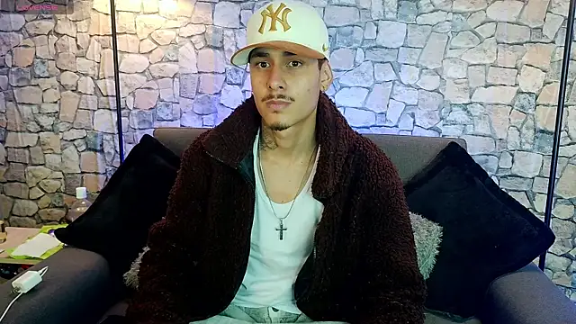 Snapshot of Bastiaan_28 chatting on November 14, 2025, 4:16 am Bastiaan 28 online show from November 14, 2025, 4:16 am