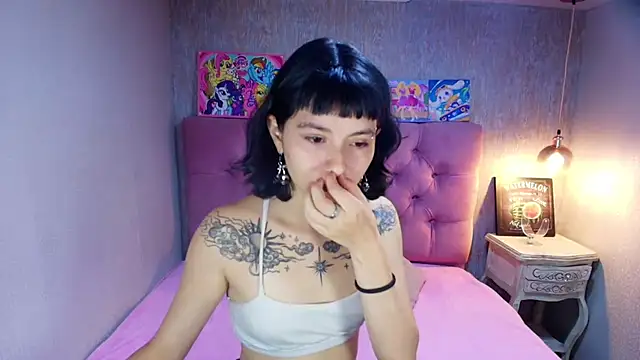 Snapshot of charlottemoonxz chatting on July 16, 2026, 5:32 pm charlottemoonxz online show from July 16, 2026, 5:32 pm