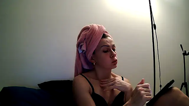 anechka1 online show from December 14, 2025, 9:42 pm