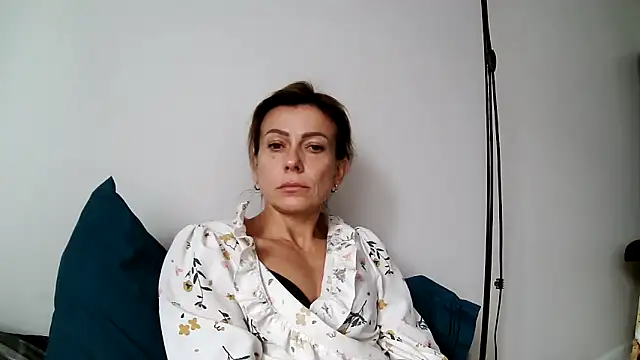 Snapshot of anechka1 chatting on December 5, 2025, 5:55 pm anechka1 online show from December 5, 2025, 5:55 pm