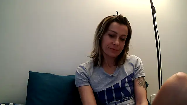 Snapshot of anechka1 chatting on May 13, 2026, 11:34 pm anechka1 online show from May 13, 2026, 11:34 pm