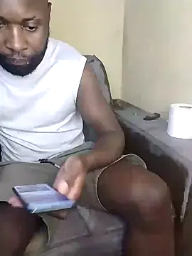 Snapshot of Stallion100 chatting on January 17, 2025, 5:51 pm Stallion100 online show from January 17, 2025, 5:51 pm