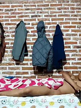 Snapshot of Cris_ale1218 chatting on September 22, 2025, 2:45 pm Cris ale1218 online show from September 22, 2025, 2:45 pm