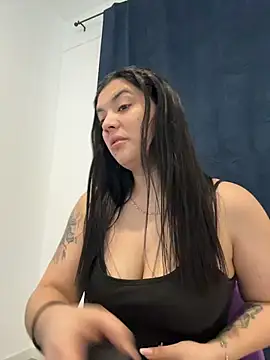 LuciaLoca online show from February 26, 2026, 8:36 am