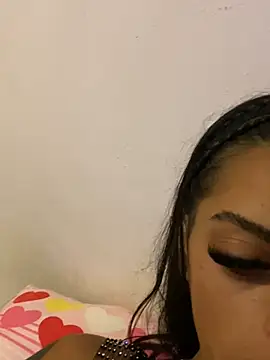 Snapshot of canderodrig777 chatting on January 1, 2025, 12:21 am canderodrig777 online show from January 1, 2025, 12:21 am