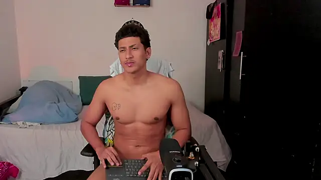 Ivano joness online show from November 2, 2025, 9:03 am