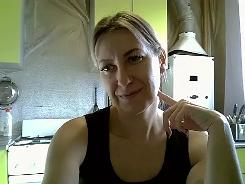 Snapshot of AshleyXHoney chatting on September 17, 2025, 5:53 am AshleyXHoney online show from September 17, 2025, 5:53 am