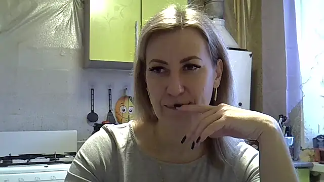 Snapshot of AshleyXHoney chatting on January 16, 2025, 6:35 am AshleyXHoney online show from January 16, 2025, 6:35 am