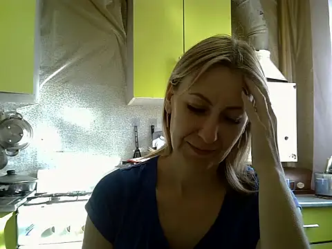 Snapshot of AshleyXHoney chatting on September 30, 2025, 6:52 am AshleyXHoney online show from September 30, 2025, 6:52 am