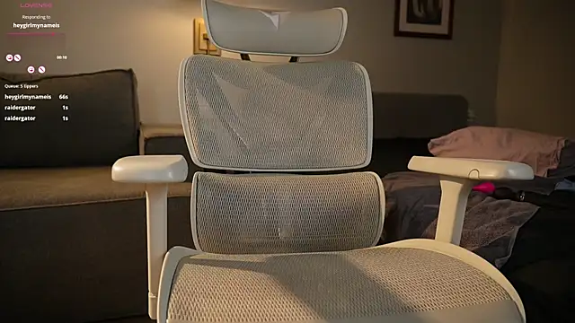 milablum777 online show from December 29, 2024, 7:11 pm