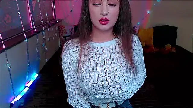 LizaSenri online show from October 18, 2025, 6:26 am