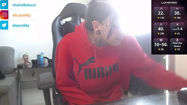 charlotbelucci  online show from October 24, 2025, 7:57 pm