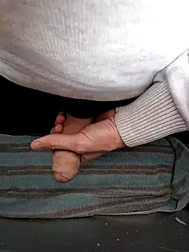 joycock8 online show from January 2, 2025, 9:54 am