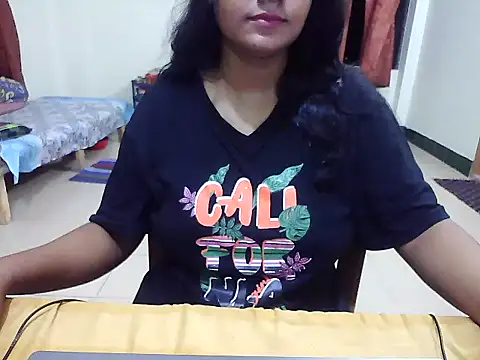 JustinaIra online show from October 2, 2025, 6:11 pm