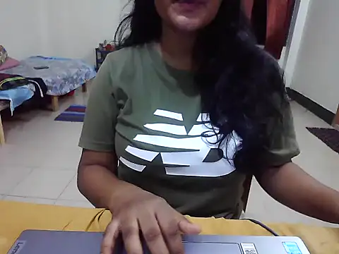 JustinaIra online show from October 8, 2025, 7:47 pm