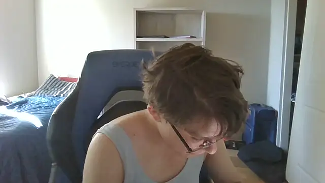 KaliSnow199623 online show from September 17, 2025, 10:12 pm