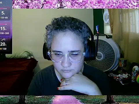 lolalicious 758 online show from September 17, 2025, 6:21 pm