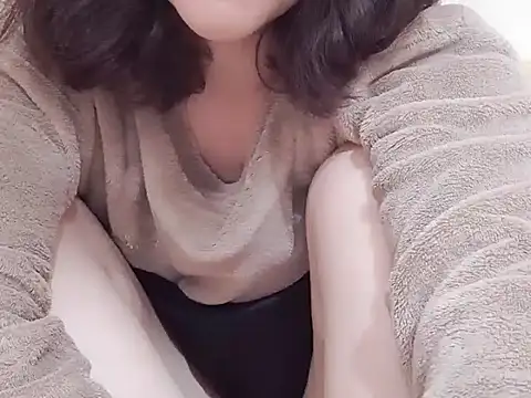 Snapshot of Pink_cream chatting on February 16, 2025, 2:21 pm Pink cream online show from February 16, 2025, 2:21 pm