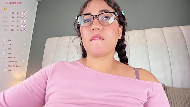 MelissaKarterrs online show from February 26, 2025, 6:15 pm