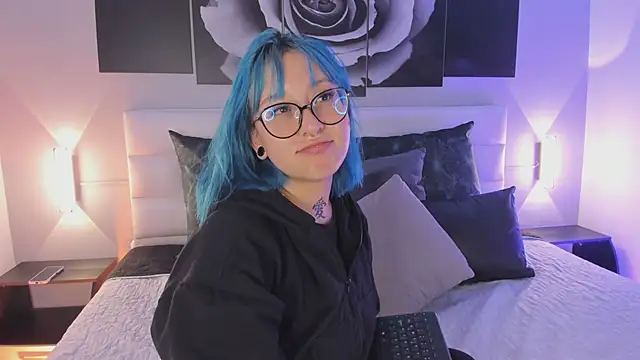 Snapshot of sofi_bakerr chatting on October 26, 2025, 11:32 am sofi bakerr online show from October 26, 2025, 11:32 am