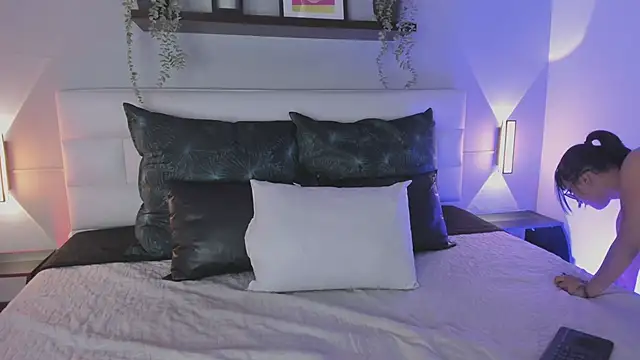 sofi bakerr online show from February 13, 2026, 11:43 am