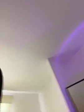 Snapshot of DaryRos chatting on March 17, 2025, 9:46 pm DaryRos online show from March 17, 2025, 9:46 pm