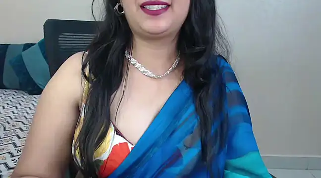 Snapshot of Inviting_Aanya chatting on December 18, 2024, 4:31 am Inviting Aanya online show from December 18, 2024, 4:31 am