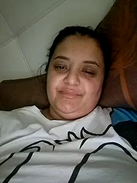 sarahhh1987 online show from January 9, 2026, 8:38 pm