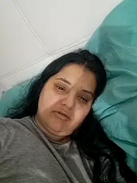 sarahhh1987 online show from February 25, 2026, 6:19 pm