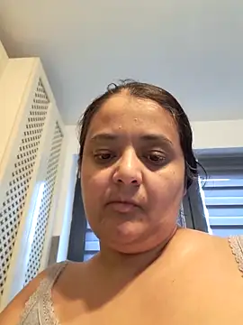 Snapshot of sarahhh1987 chatting on November 11, 2025, 8:53 am sarahhh1987 online show from November 11, 2025, 8:53 am